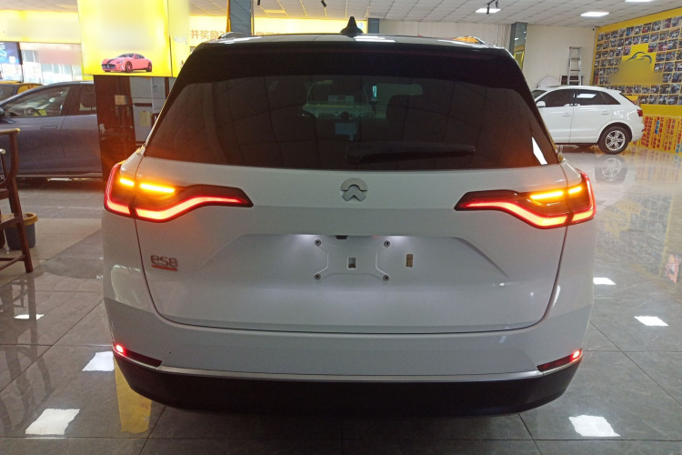 蔚来ES8 2020款 450KM 六座版车身外观6