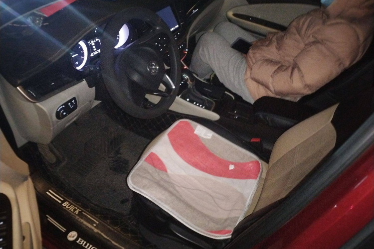 别克 威朗 2020款 15T 自动进取型局部细节19