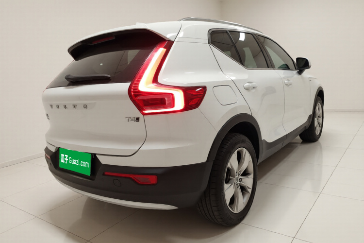 沃尔沃XC40 2021款 T4 四驱智行时尚版车身外观7