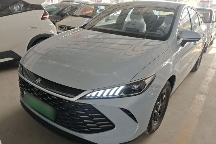 比亚迪 秦PLUS 2025款 DM-i 智驾版 55KM领先型车身外观2