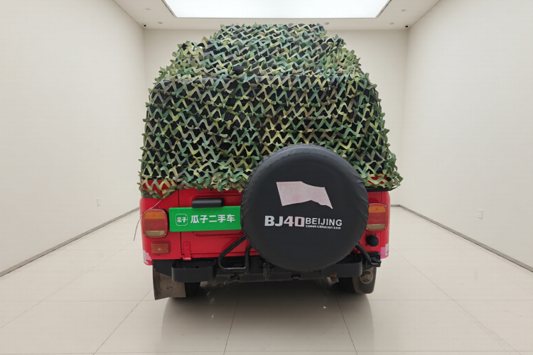 BAW北汽制造 212经典 2016款 2.0L 方门 四驱豪华型 国V车身外观6