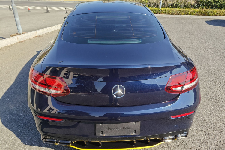 奔驰C级(进口) 2021款 C 260 轿跑车车身外观6