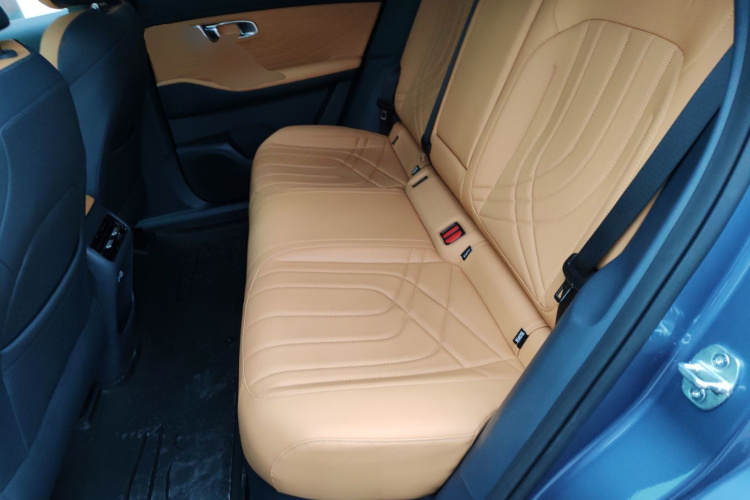 吉利银河 银河星舰7 EM-i 2025款 120km 领航版中控内饰21