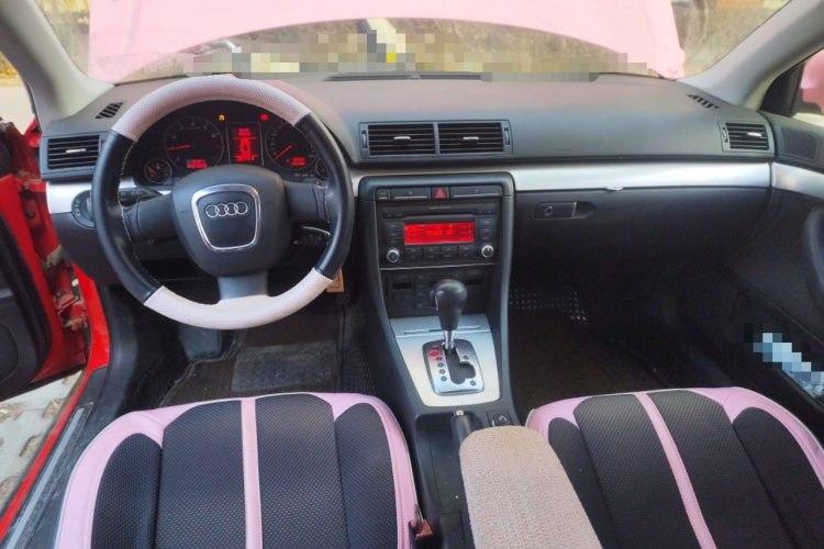 奥迪A4 2008款 2.0T 个性风格版中控内饰12