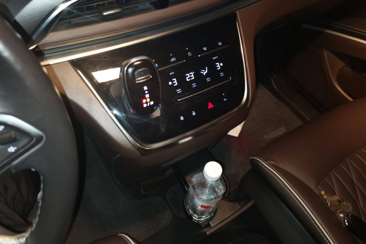 别克GL8 2022款 陆上公务舱 652T 豪华型局部细节18