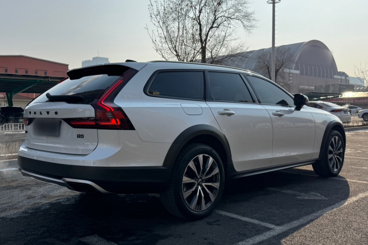 沃尔沃V90 2021款 Cross Country B5 AWD 智远版车身外观6005