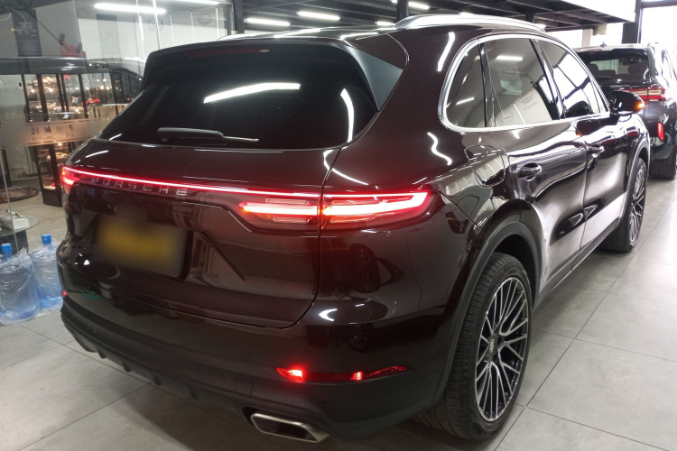 保时捷 2018款 Cayenne 3.0T车身外观7