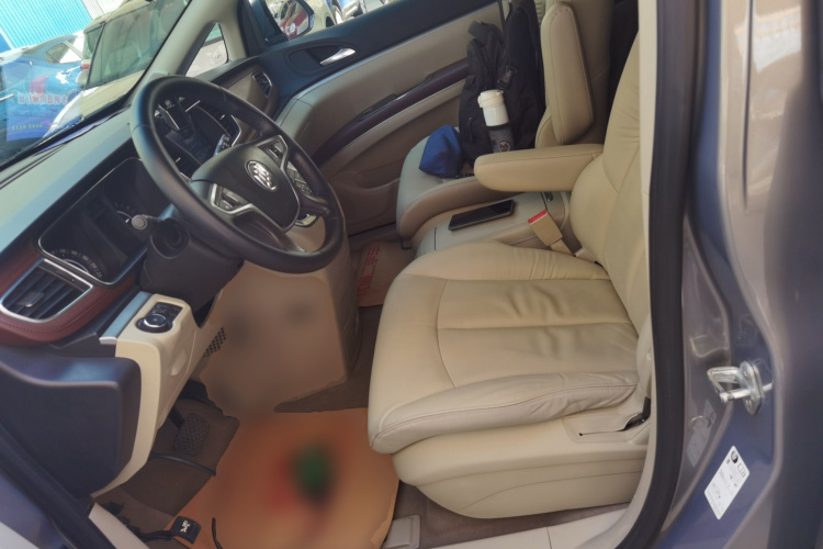 别克GL8 2017款 25S 豪华型 国V局部细节19