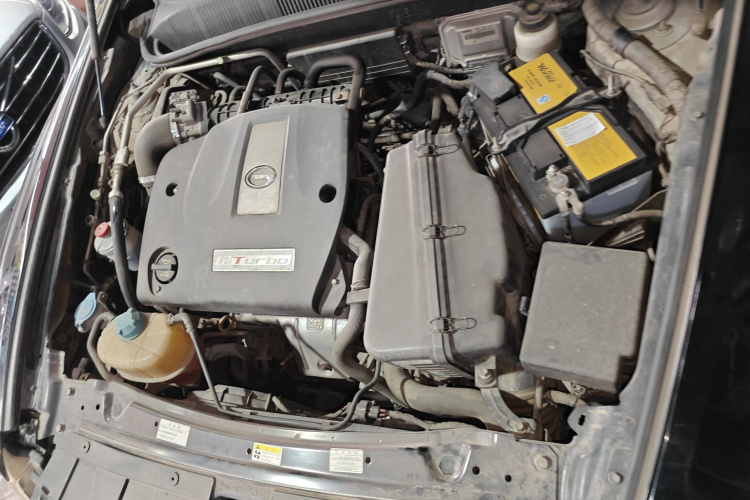 广汽传祺 传祺GA5 2013款 1.8T 自动尊贵版机舱底盘24