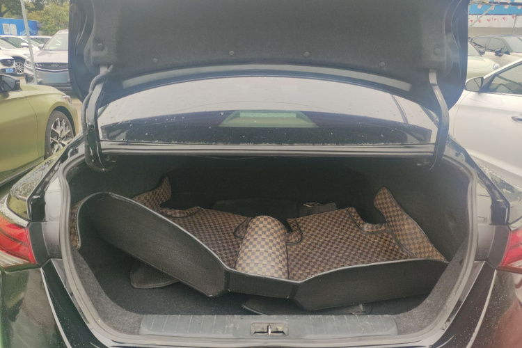 日产 轩逸 2020款 1.6L XL CVT悦享版机舱底盘23