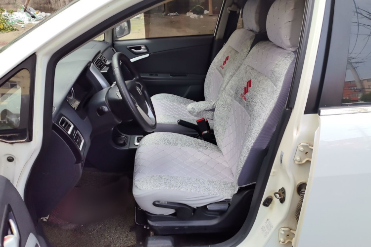 铃木 利亚纳A6 2015款 两厢 1.4L 手动畅想型中控内饰7001