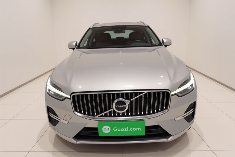 沃尔沃XC60 2022款 B5 四驱智远豪华版车身外观2