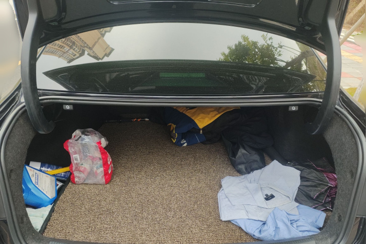 大众 帕萨特 2014款 1.8TSI DSG御尊版中控内饰23