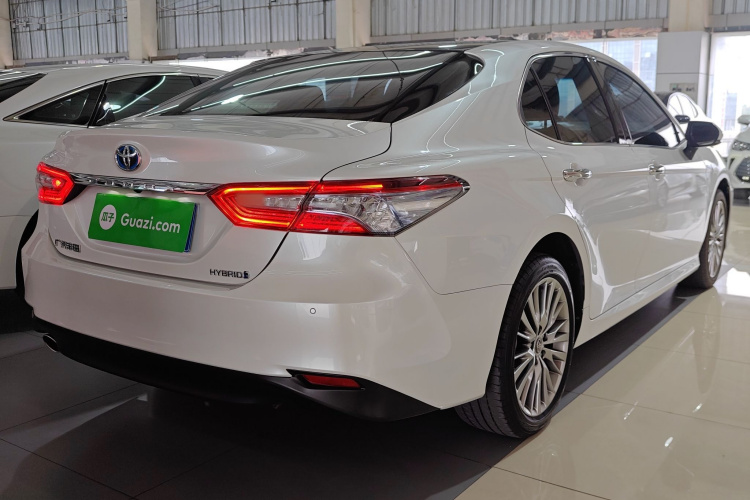 丰田 凯美瑞 2019款 改款 双擎 2.5HG 豪华版车身外观7