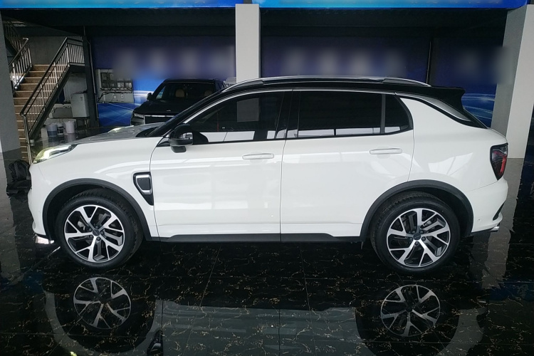 领克01 EM-P 2018款 1.5T PHEV 劲Pro 国V车身外观6003