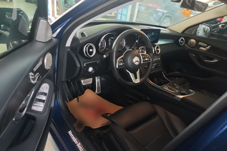 奔驰C级 2019款 C 260 L 运动版中控内饰7003