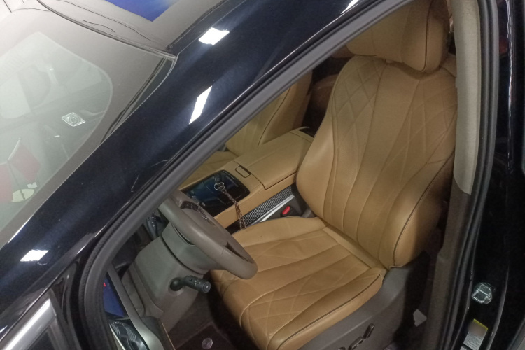 腾势D9 2022款 EV 600 四驱旗舰型中控内饰19