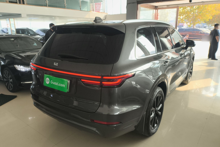 理想汽车 理想ONE 2020款 增程6座版车身外观7