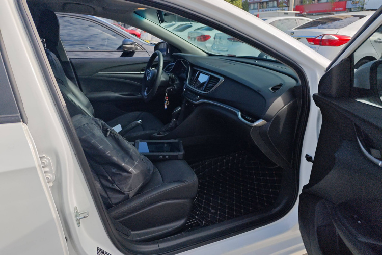 别克 英朗 2021款 改款 典范 1.5L 自动精英型中控内饰7009