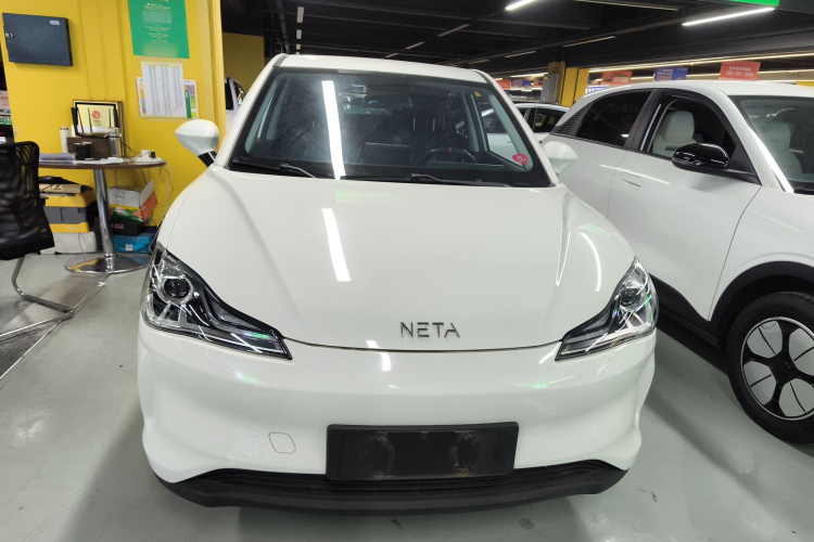 哪吒汽车 哪吒V 2021款 长续航娱乐版升级型车身外观6001