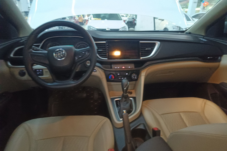 别克 英朗 2017款 15N 自动精英型中控内饰12