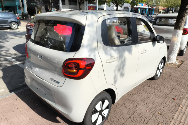 五菱汽车 宏光MINIEV 2025款 四门版 进阶款车身外观7