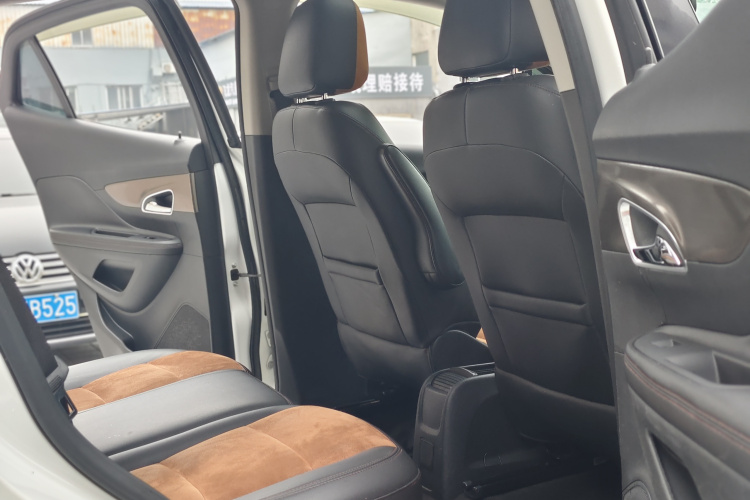 别克 昂科拉 2015款 1.4T 自动两驱都市领先型中控内饰7009