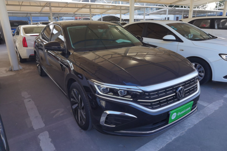 大众 帕萨特 2023款 改款 330TSI 豪华版车身外观3