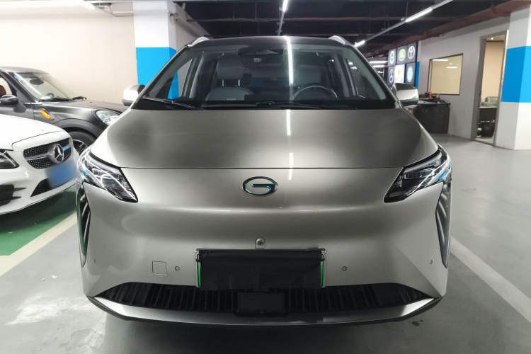 埃安 AION Y 2022款 Plus 80 智驾版车身外观2