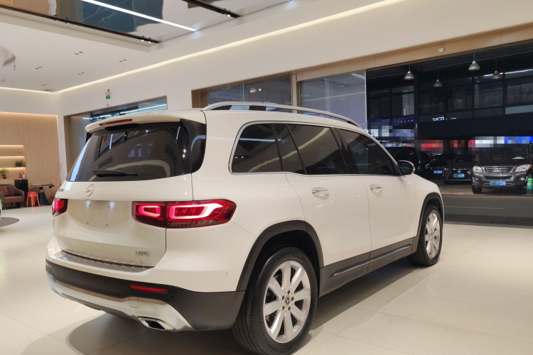 奔驰GLB 2020款 改款 GLB 200 时尚型车身外观6006