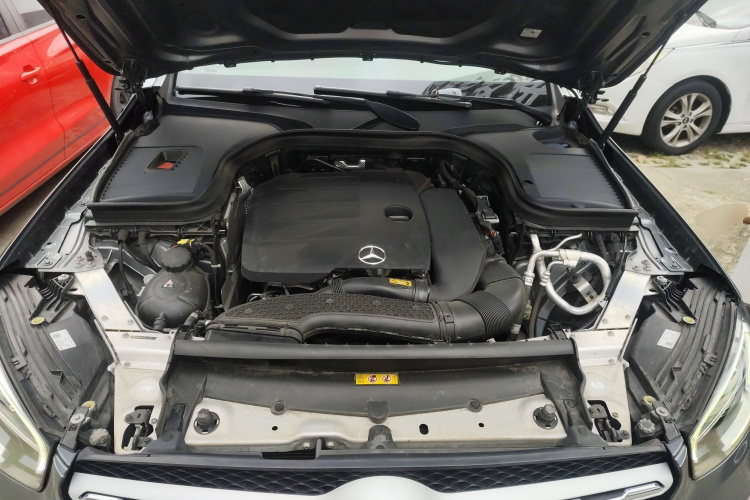 奔驰GLC 2021款 GLC 260 L 4MATIC 动感型机舱底盘24