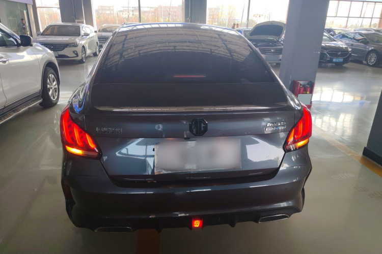 名爵 MG5 2021款 180DVVT 手动青春豪华版车身外观6