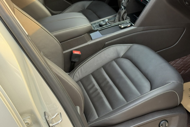 大众 途昂 2017款 380TSI 四驱豪华版局部细节9011