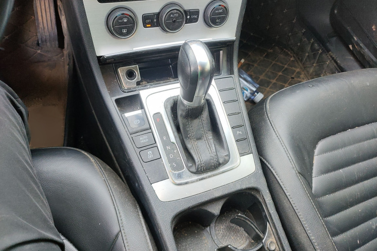 大众 迈腾 2015款 1.8TSI 领先型局部细节18