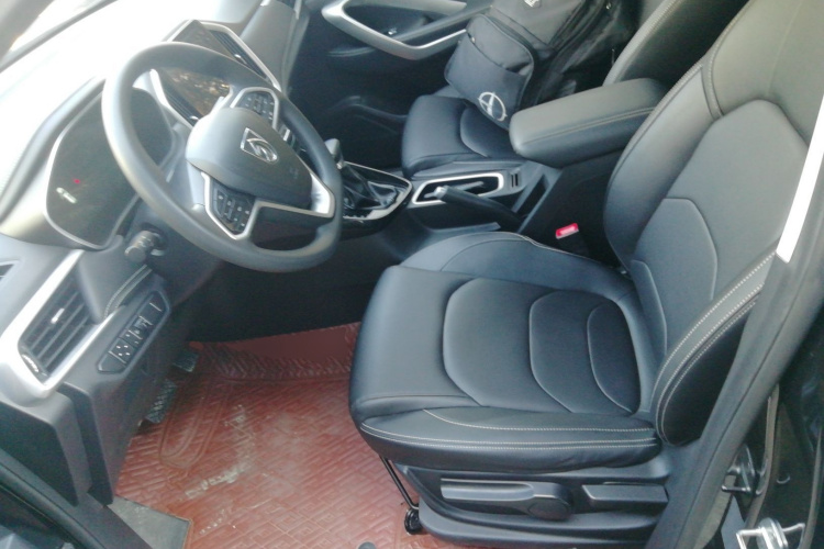 宝骏530 2021款 全球车周年纪念版 1.5T CVT豪华型 5座中控内饰19