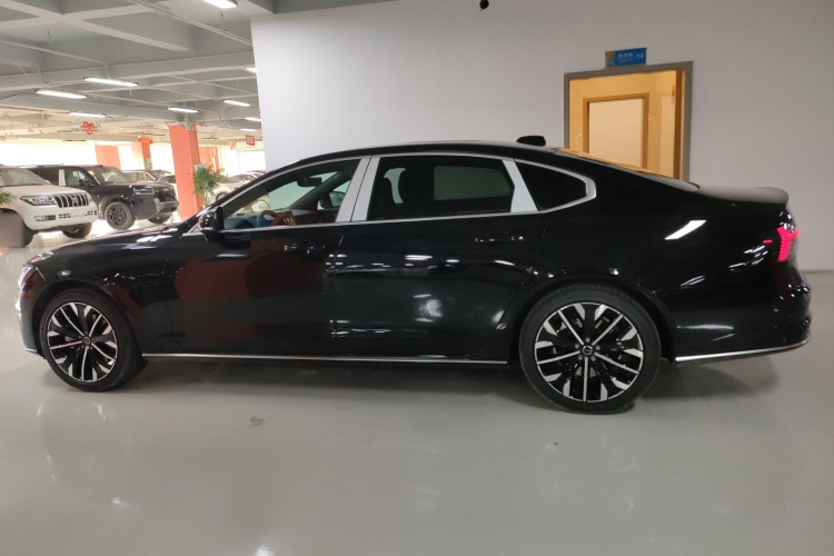 沃尔沃S90 2026款 B5 智远豪华版车身外观4