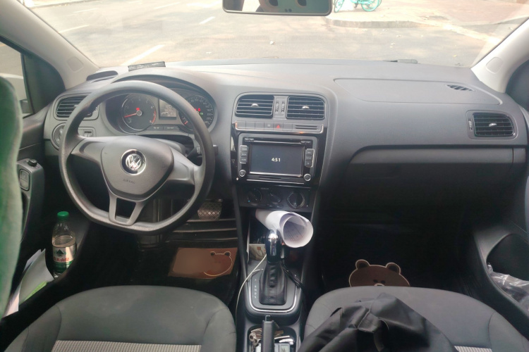 大众 Polo 2016款 1.4L 自动风尚型中控内饰12