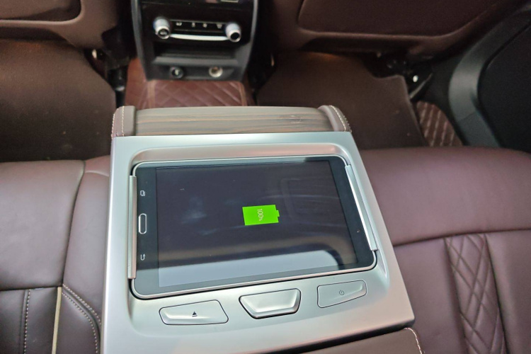 宝马5系 2018款 530Li 尊享型 豪华套装中控内饰7005