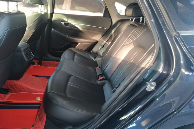 现代 索纳塔 2020款 270TGDi DCT GLS精英版中控内饰21