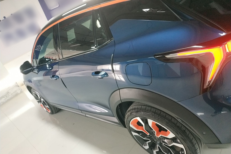 领克06 2020款 1.5T 耀Halo车身外观4