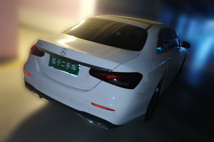 奔驰E级 2021款 改款 E 260 L 运动型车身外观7