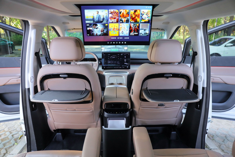 小鹏X9 2024款 702超长续航Pro中控内饰7006