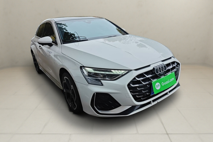 奥迪A3 2025款 Sportback 35TFSI 飞驰尊享型 +豪华臻选包车身外观3