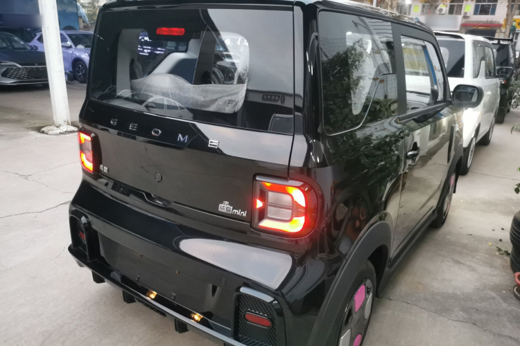 吉利银河 2025款 210km 熊猫卡丁车身外观6005