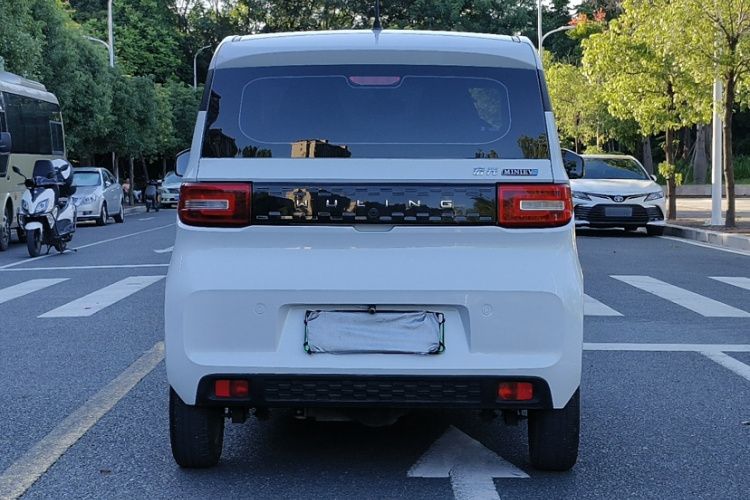 五菱汽车 宏光MINIEV 2020款 悦享款 三元锂车身外观6006
