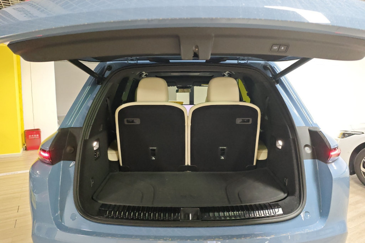 理想汽车 理想L8 2023款 Max局部细节23