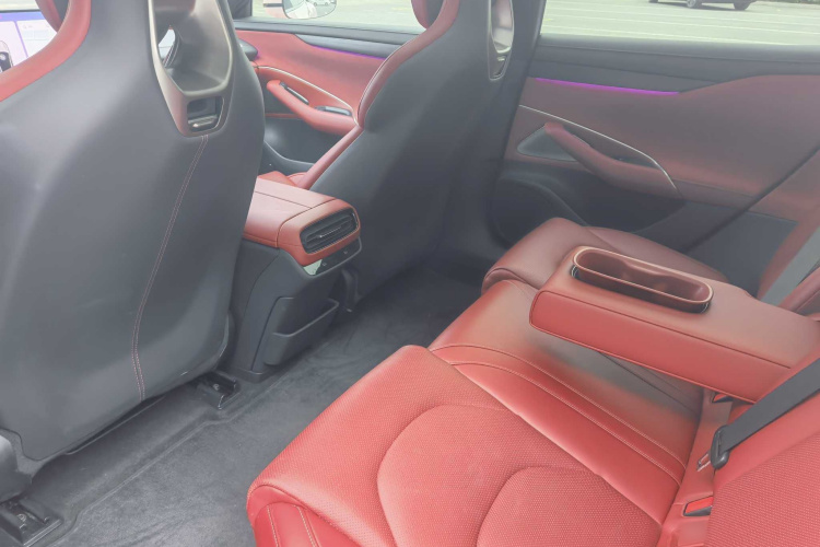 小米汽车 小米SU7 2024款 四驱超长续航高阶智驾Max版中控内饰7003