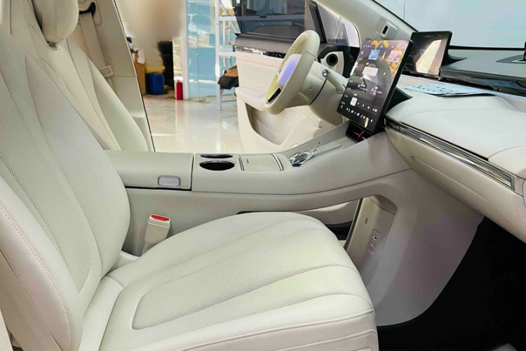 鸿蒙智行 智界R7 2024款 纯电 802km Max中控内饰7002