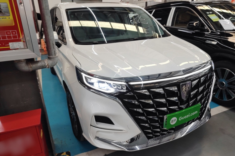 荣威iMAX8新能源 2025款 1.5T DMH 陆尊奢享版车身外观3