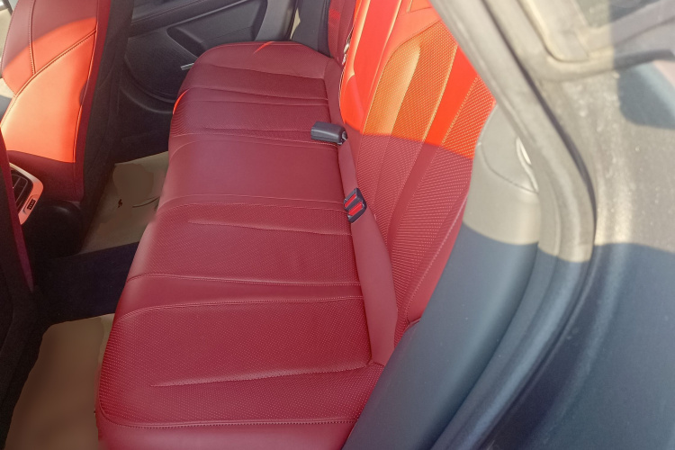 小鹏P7 2020款 670E中控内饰21